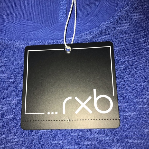 Woman’s top - Picture 4 of 5